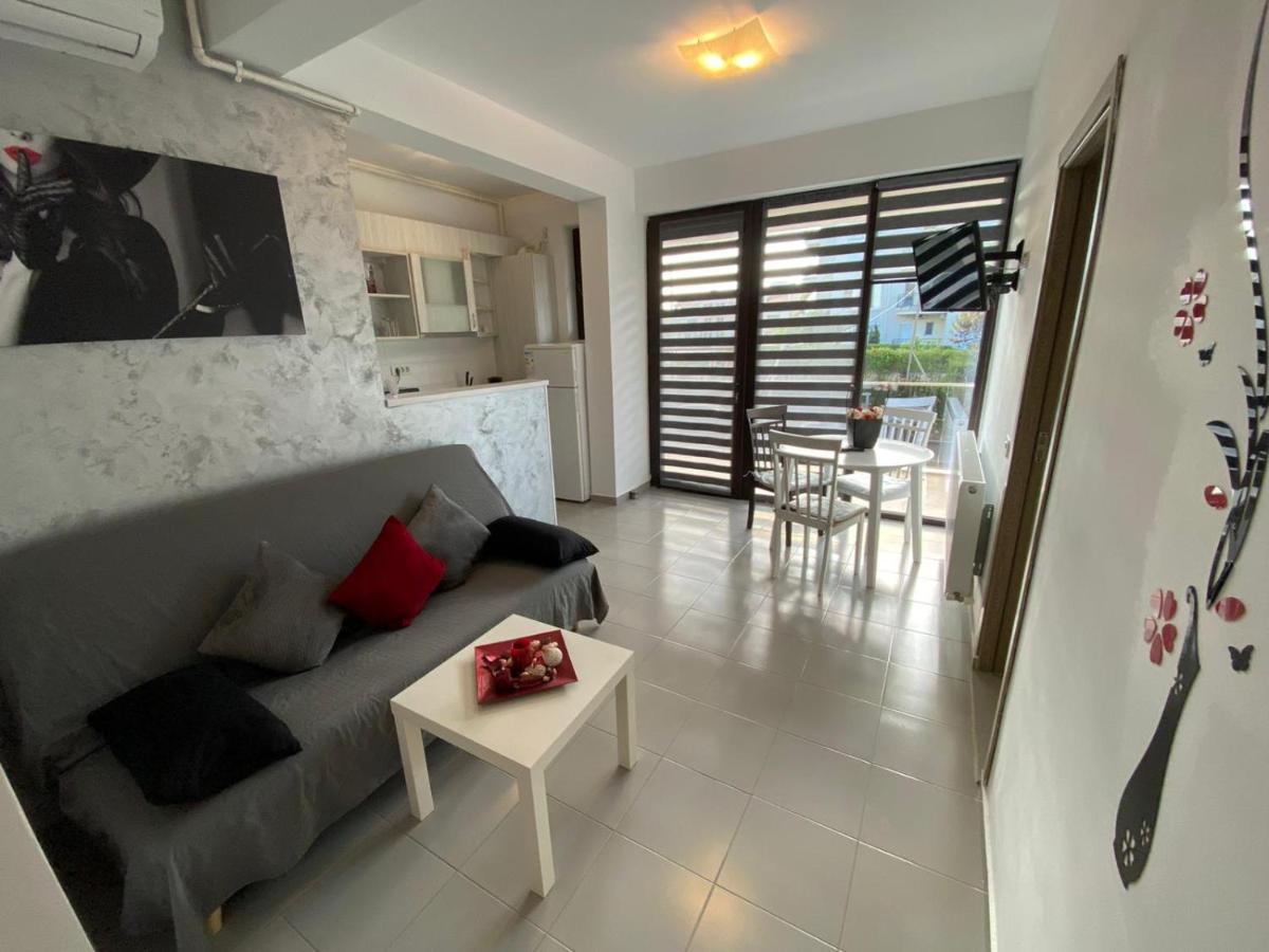 Apartament Ella D25 Mackerel Navodari Bagian luar foto